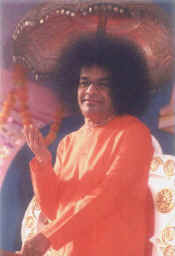 Baba_Darshan_07.jpg (34728 bytes)