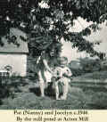 1946c_Pat_Joc_1.jpg (297303 bytes)