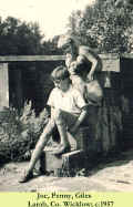 1957c_JocPennyGiles_1.jpg (116587 bytes)